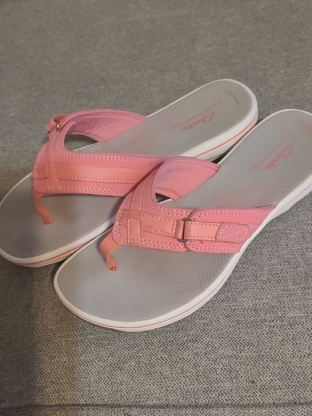 Clarks Pink Sandals - Picture 3 of 8